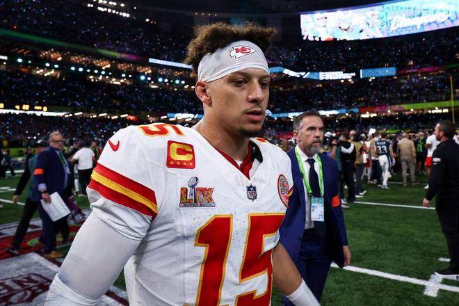 马霍姆斯新赛季体重曝光，强势回应罗杰斯争议